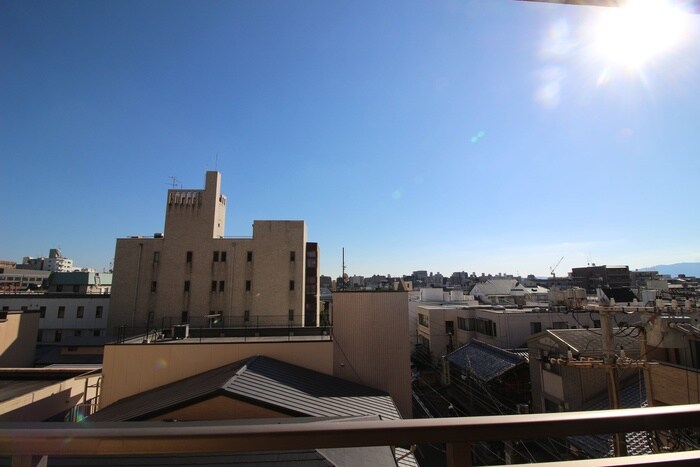 物件内観写真13　(室内からの展望)