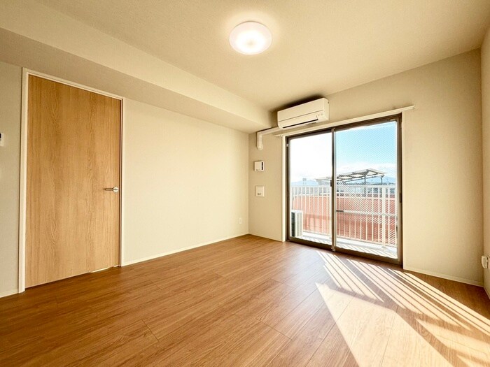 物件内観写真4　(居室)