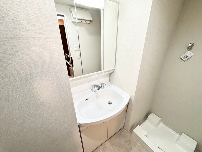 物件内観写真11　(洗面)