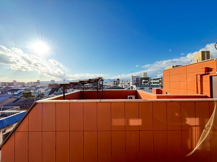 物件内観写真18　(室内からの展望)