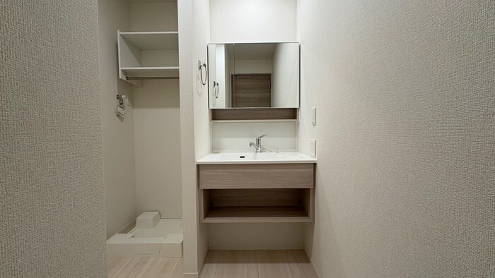 物件内観写真11　(洗面)