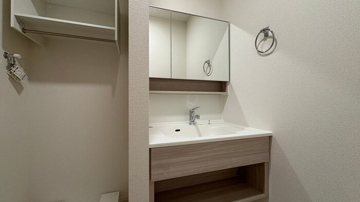 物件内観写真12　(洗面)