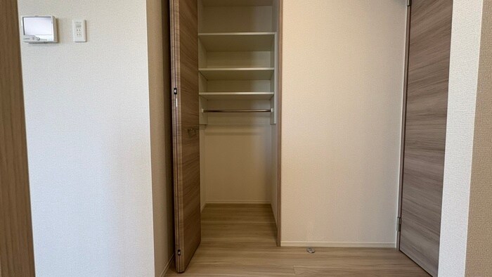 物件内観写真18　(収納)