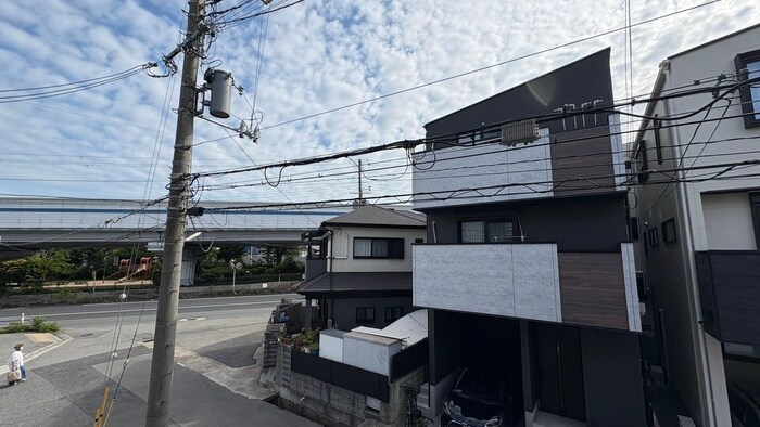 物件内観写真22　(室内からの展望)