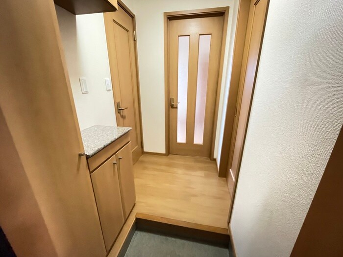 物件内観写真16　(廊下)