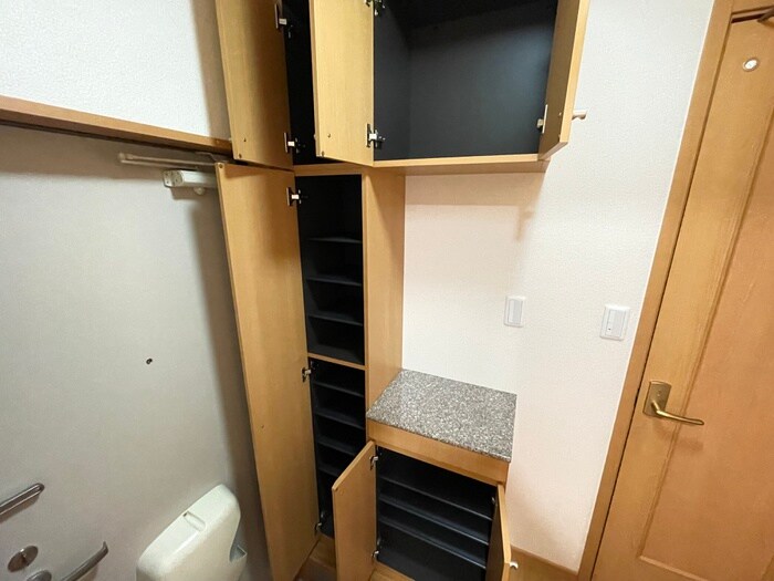 物件内観写真17　(靴箱)