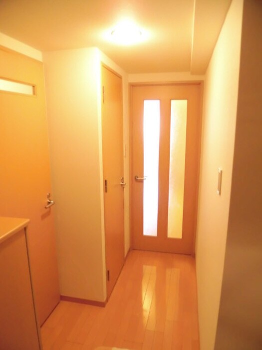 物件内観写真16　(廊下)