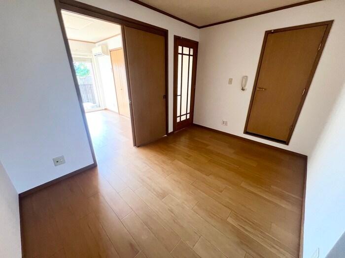 物件内観写真10　(居室)