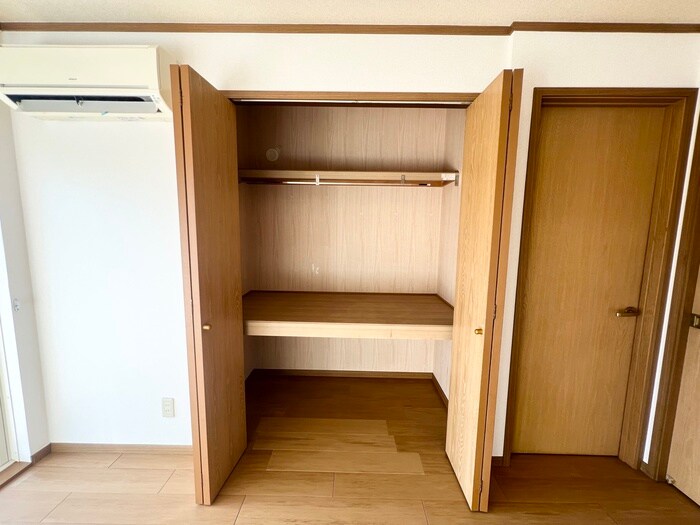 物件内観写真12　(収納)