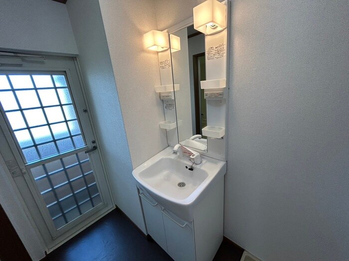 物件内観写真12　(洗面)