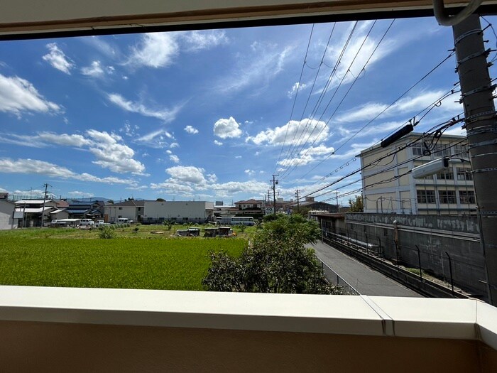 物件内観写真16　(室内からの展望)