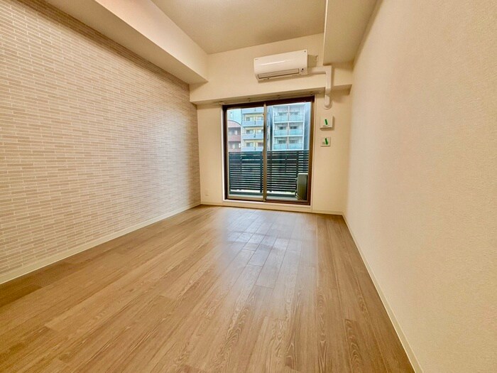 物件内観写真1　(居室)