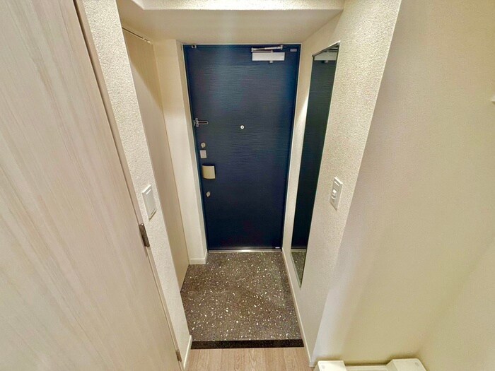 物件内観写真12　(玄関)