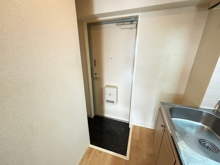 物件内観写真15　(玄関)