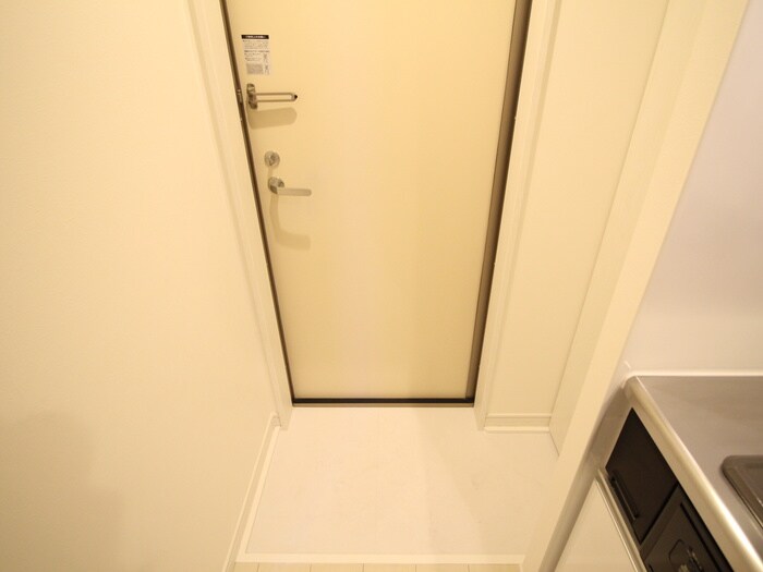 物件内観写真13　(玄関)