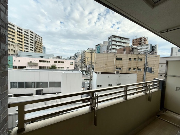 物件内観写真16　(室内からの展望)