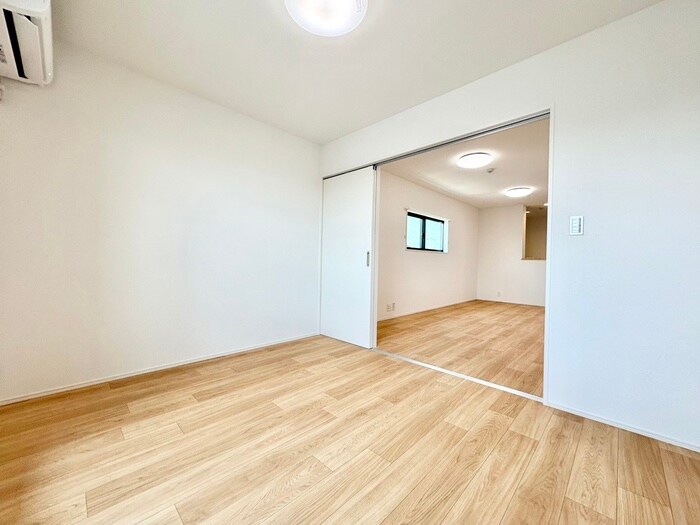 物件内観写真8　(居室)