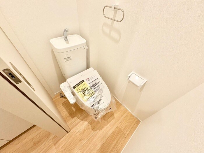 物件内観写真14　(トイレ)