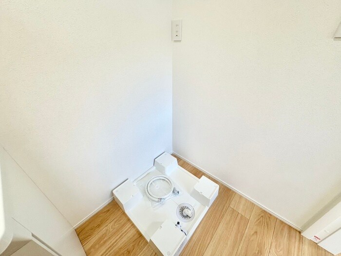 物件内観写真18　(洗濯機置場)