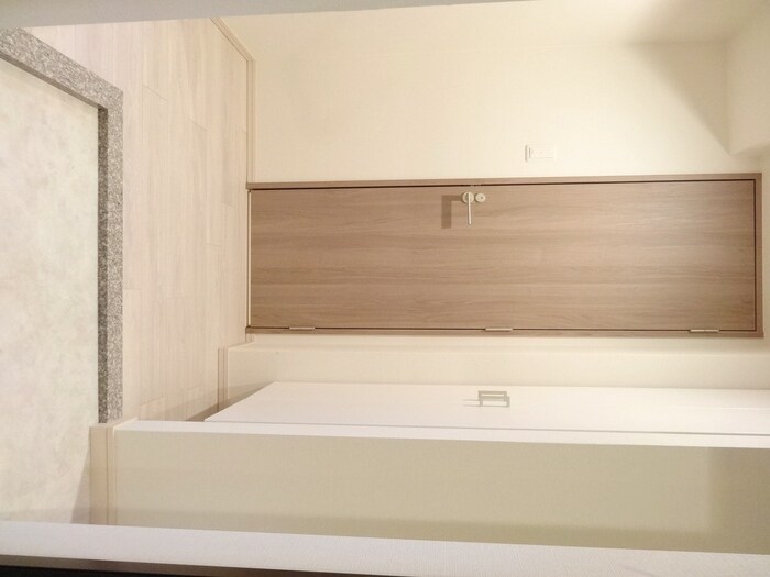 物件内観写真2　(玄関)