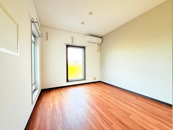 物件内観写真10　(居室)