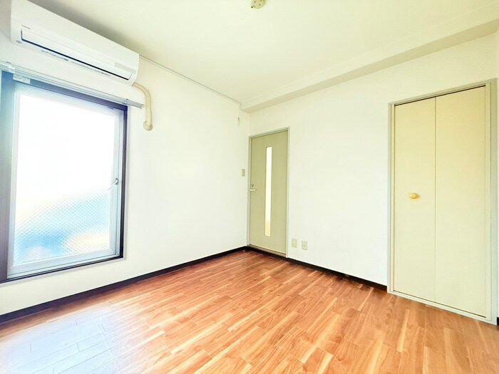 物件内観写真13　(居室)