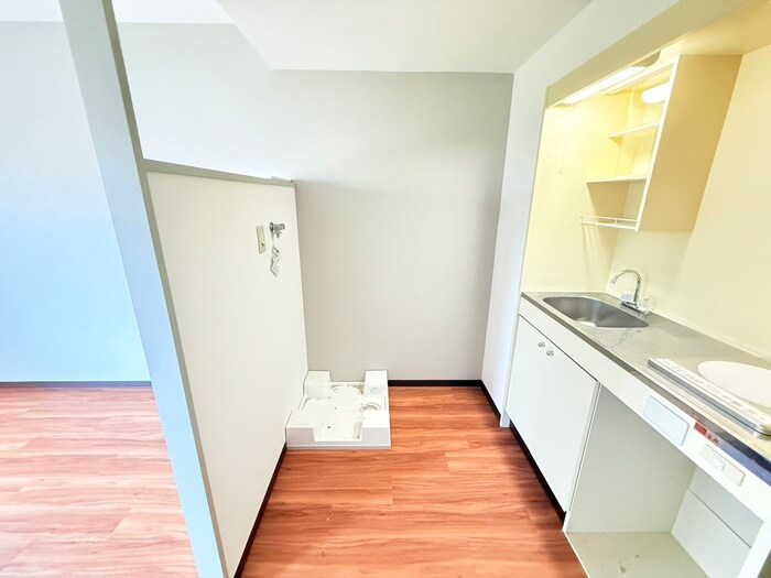 物件内観写真17　(洗濯機置場)