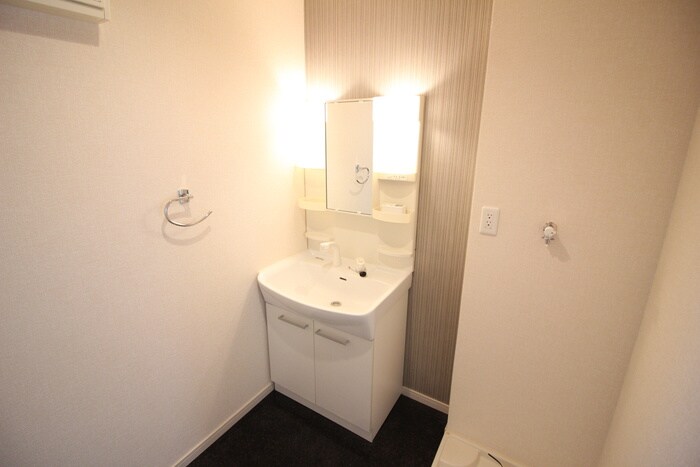 物件内観写真12　(洗面)