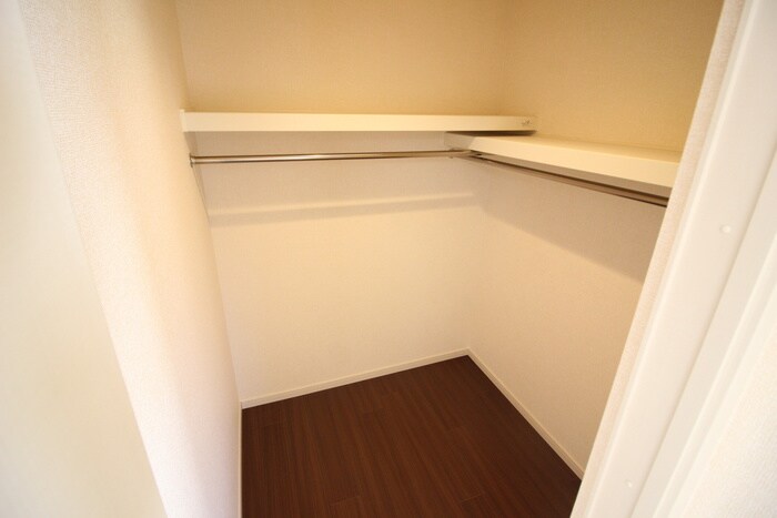 物件内観写真18　(収納)
