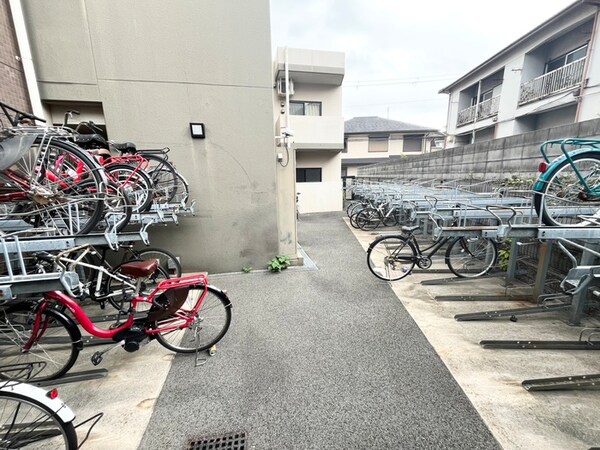 駐輪場
