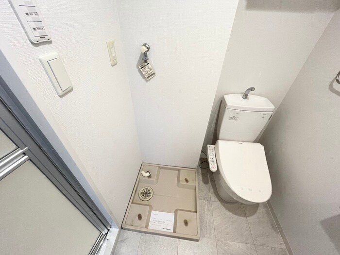 物件内観写真11　(洗濯機置場)