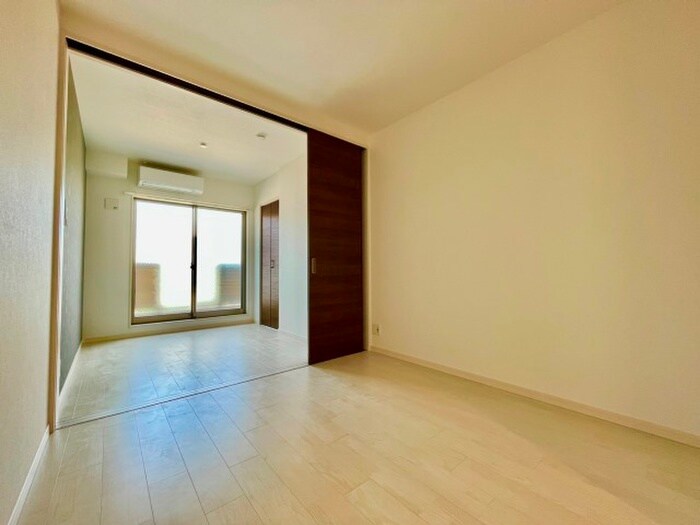 物件内観写真8　(居室)