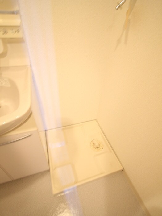 物件内観写真10　(洗濯機置場)