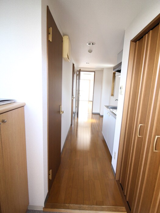 物件内観写真20　(廊下)