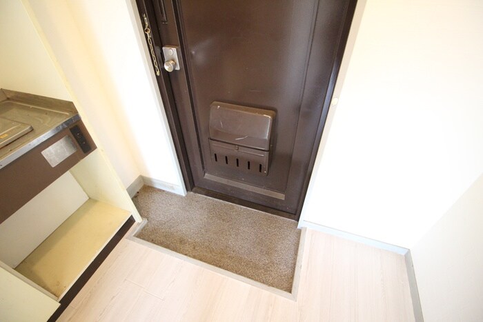 物件内観写真17　(玄関)