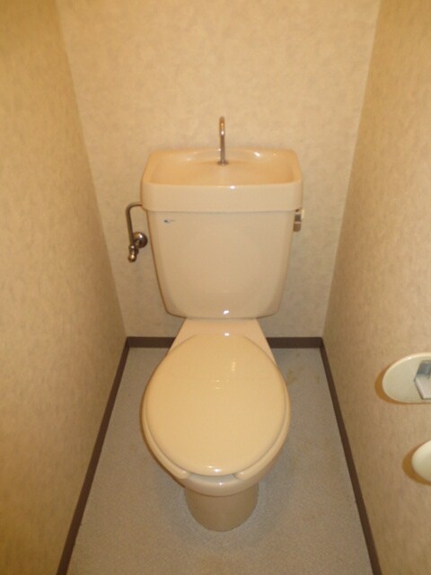 物件内観写真8　(トイレ)