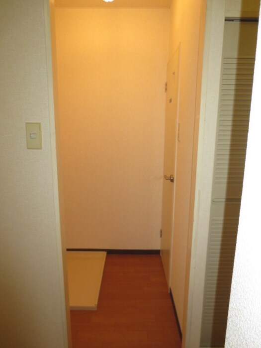 物件内観写真11　(洗濯機置場)