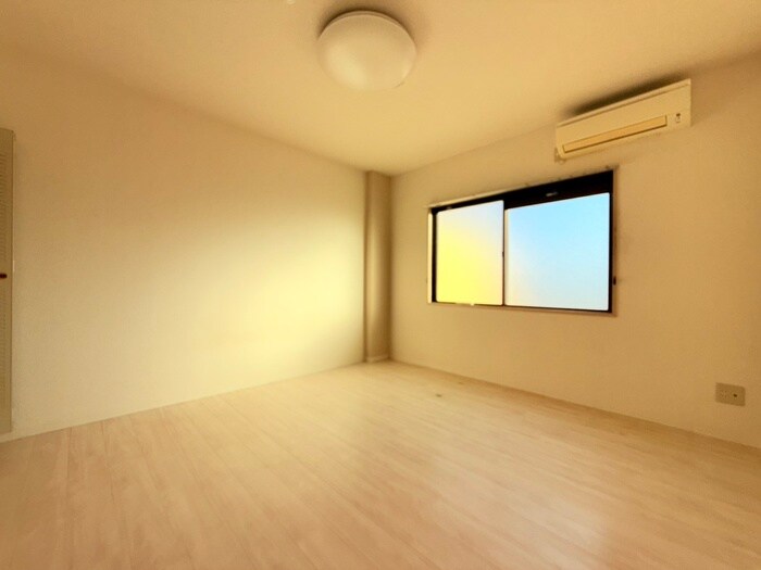 物件内観写真11　(居室)