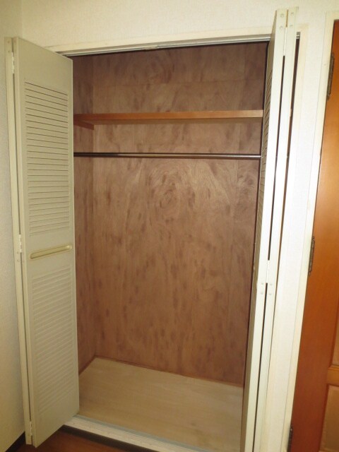 物件内観写真12　(収納)