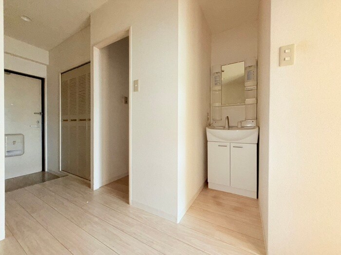 物件内観写真16　(洗面)