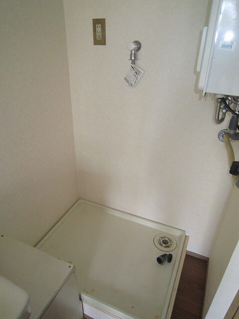 ソファレ山本の洗濯機置場