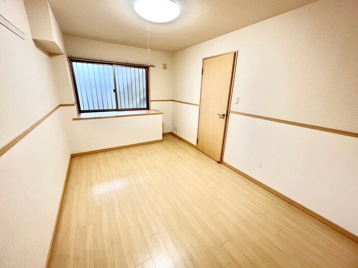 物件内観写真9　(居室)