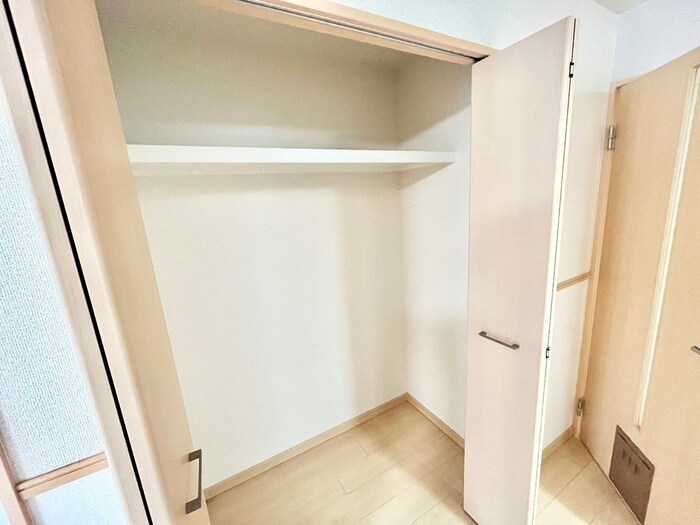 物件内観写真10　(収納)