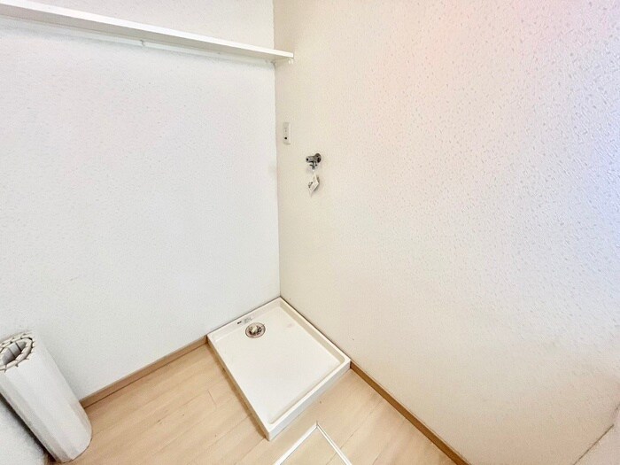 物件内観写真13　(洗濯機置場)