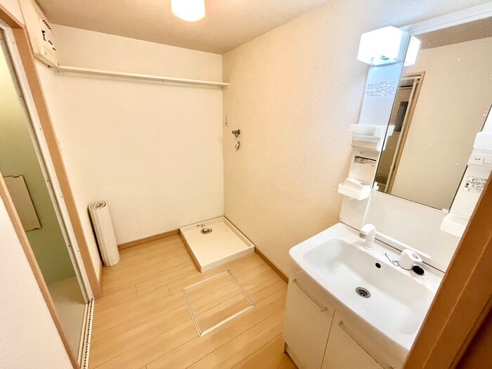 物件内観写真16　(洗面)