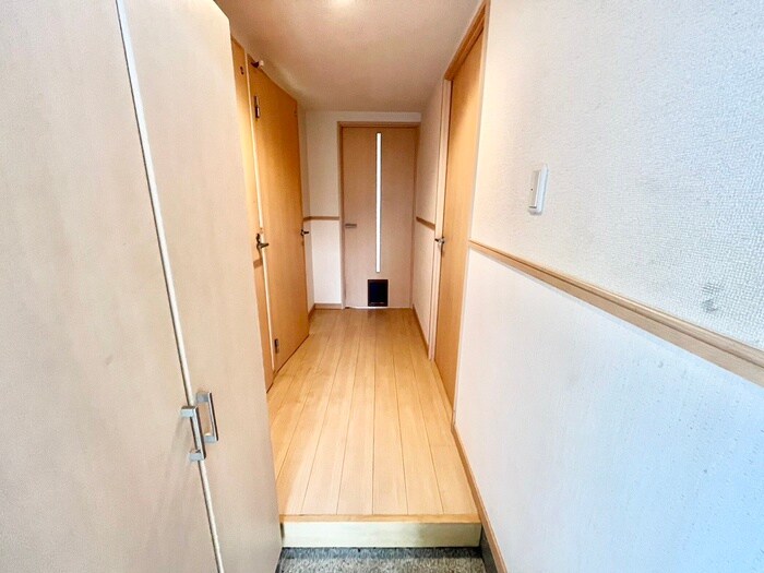 物件内観写真17　(廊下)