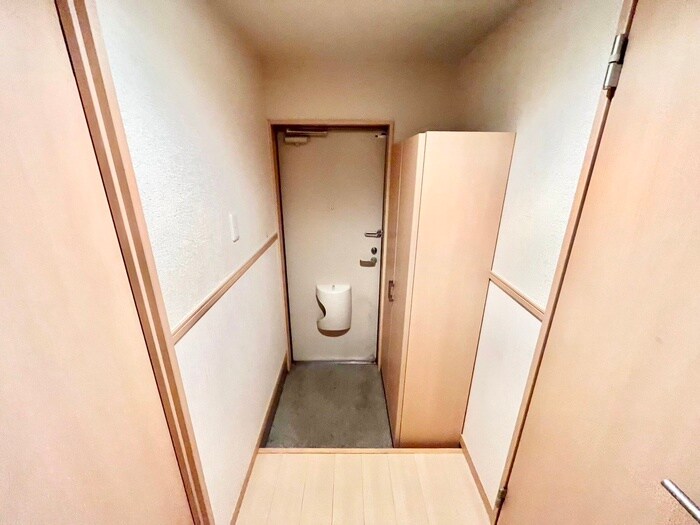 物件内観写真18　(玄関)