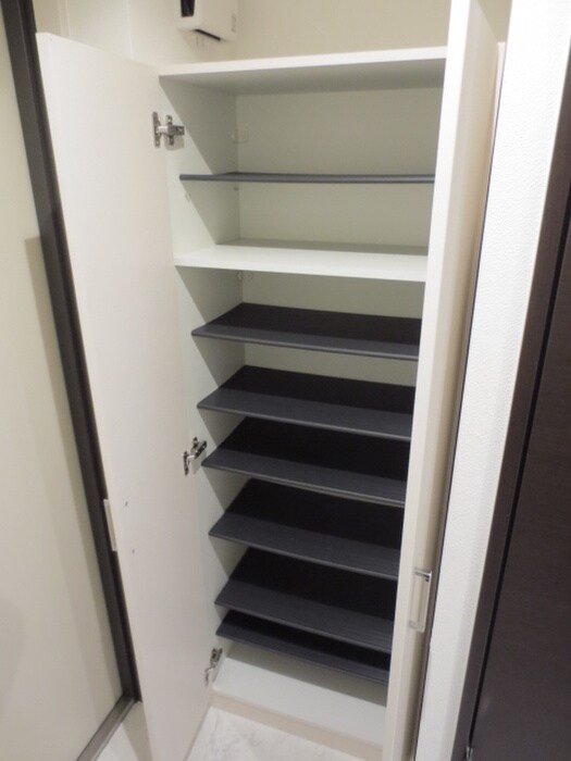 物件内観写真13　(靴箱)