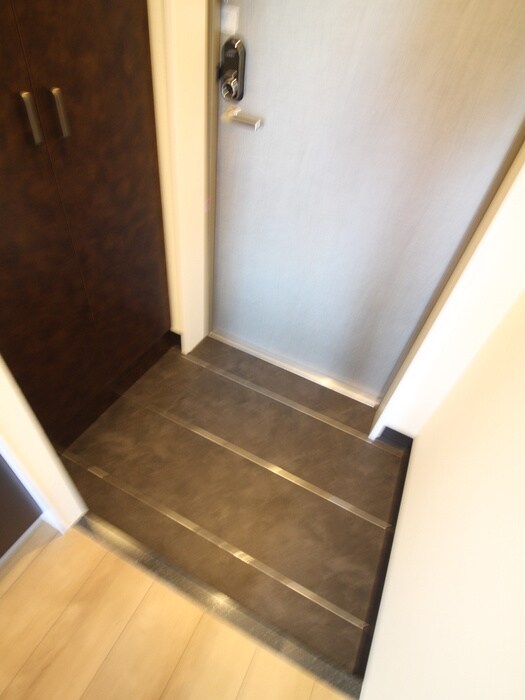 物件内観写真15　(玄関)