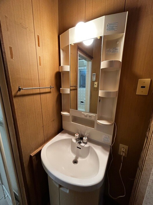 物件内観写真12　(洗面)